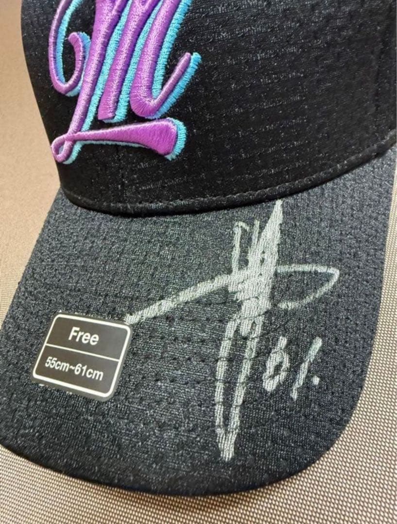 千葉ロッテマリーンズ　山本大斗選手　サイン入りキャップ