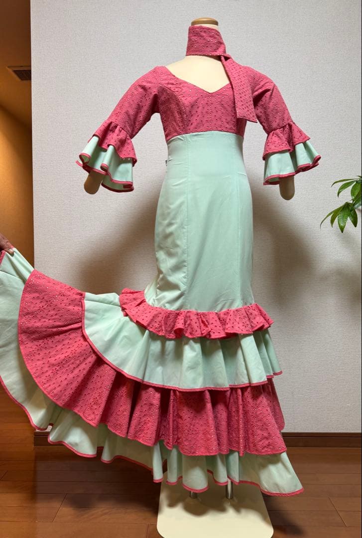 【フラメンコ衣装】再値下げ♪MOLINAフラメンコドレス４段フリル七分袖