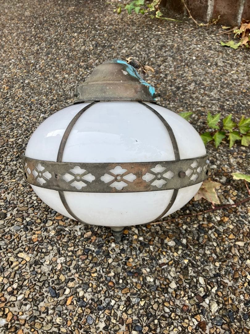 レトロ　昭和大正　ヴィンテージ　乳白色/ランプシェード　球体ランプシェード　銅枠