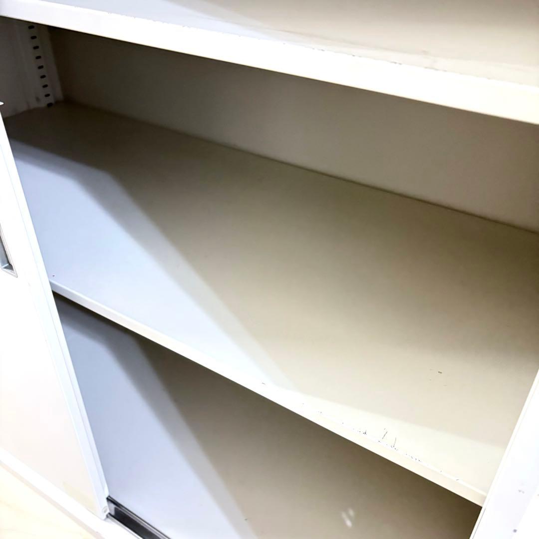 オカムラ　書庫　オフィス　ローキャビネット　キャビネット　A4 鍵付き