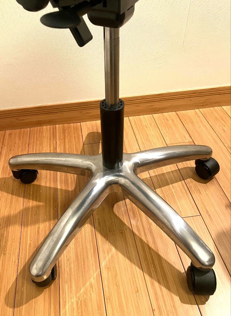 美品 送料無料 アーユルチェア・プレミアム01