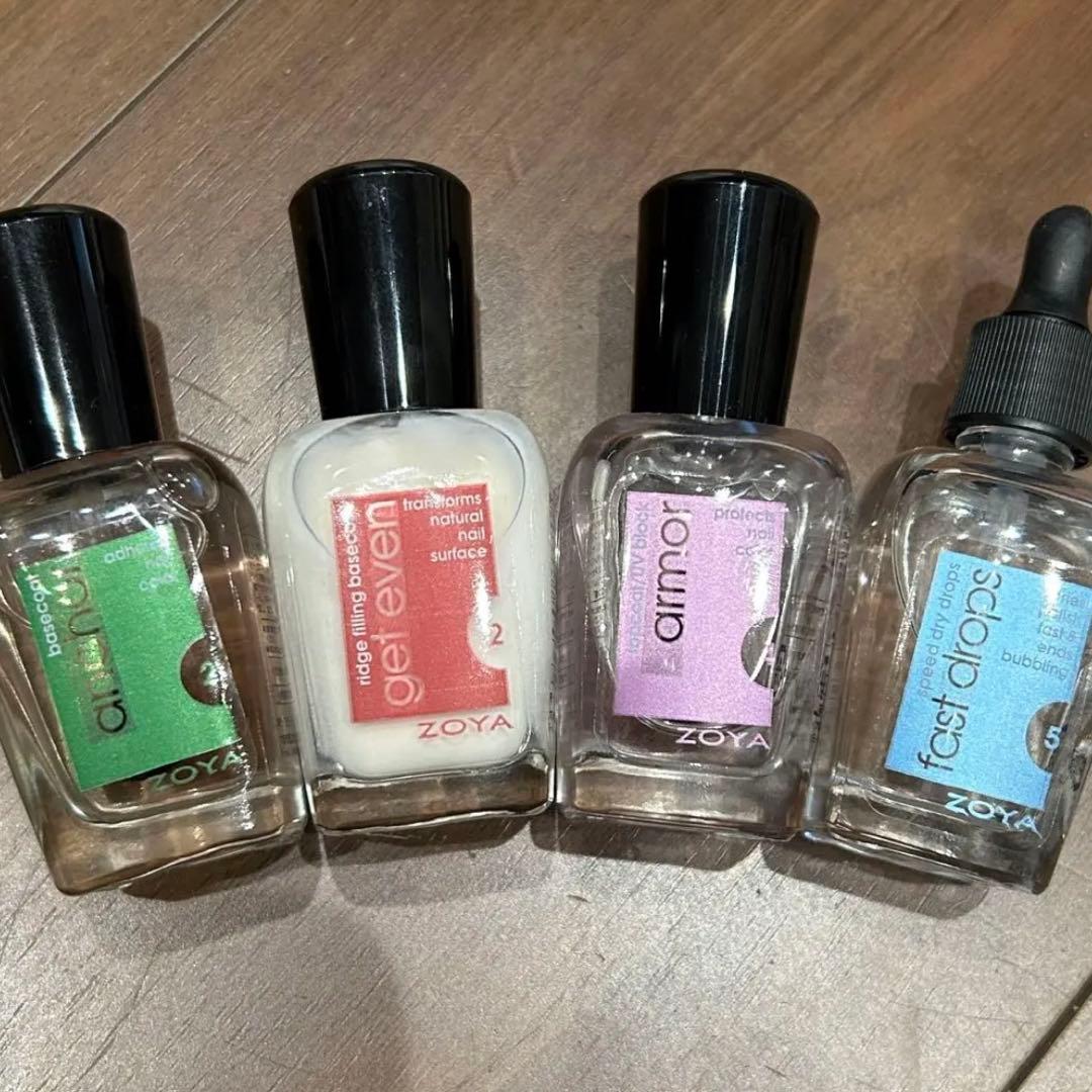 ZOYA／ネイルラッカー(バラ売り可)