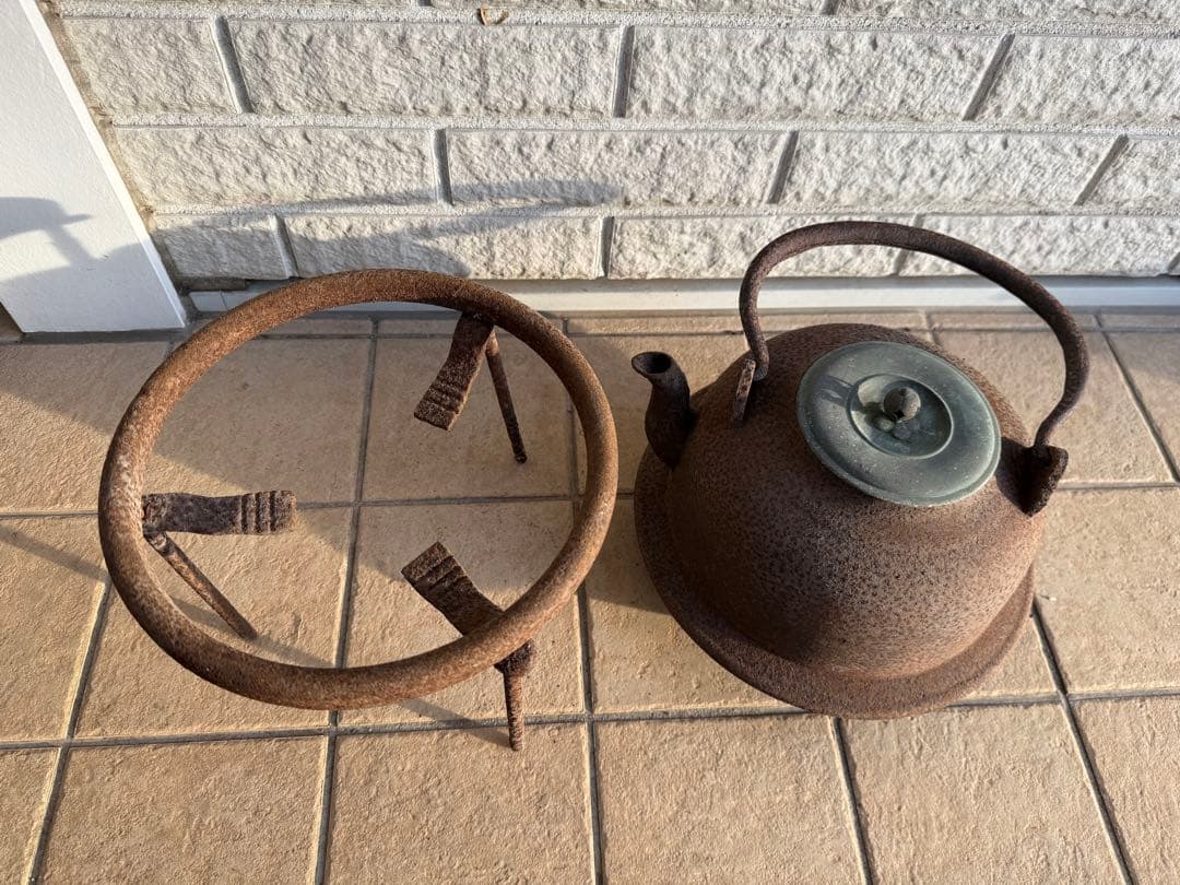 銘入り 時代鉄瓶 鉄製五徳台付き 古鉄瓶 茶道具 古道具 骨董