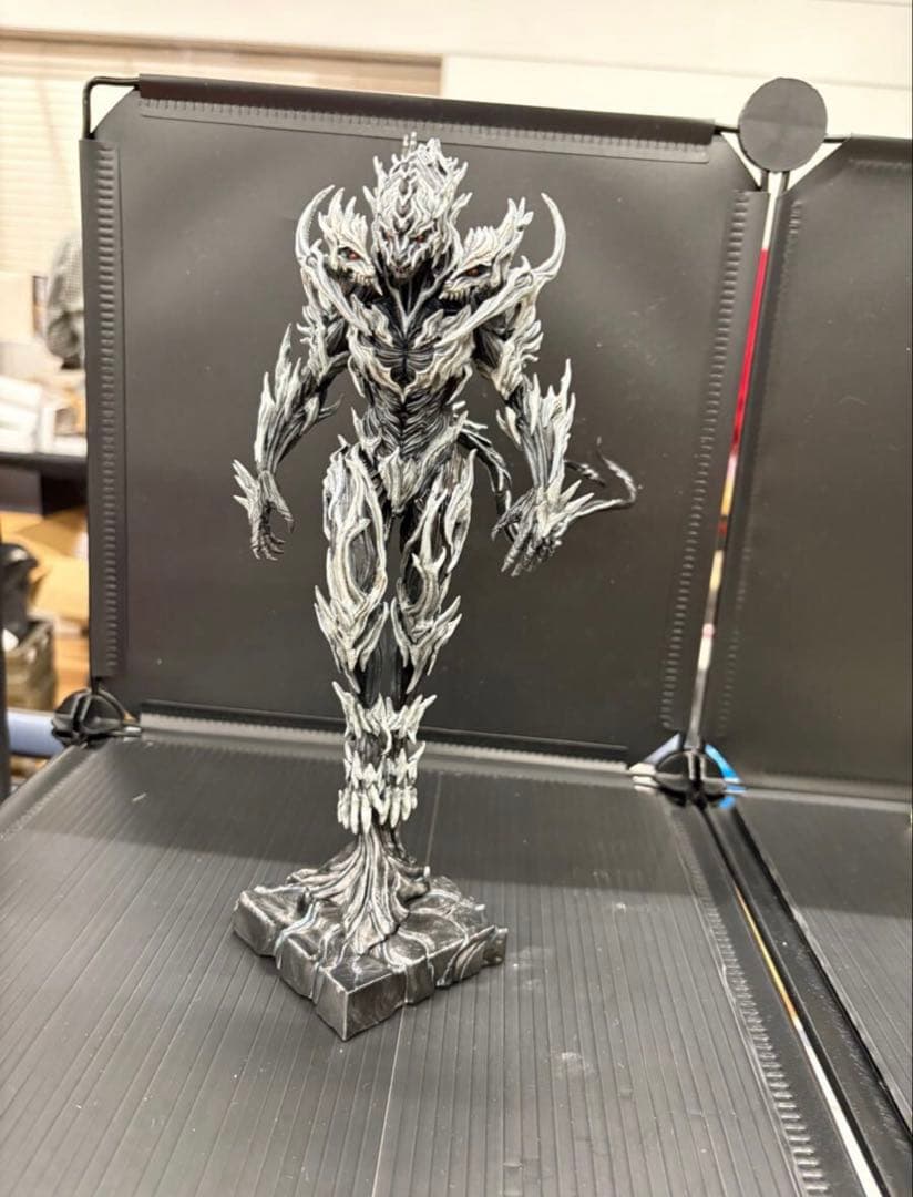 yoshi ホコロビト　モンスターX ワンフェス　ホビラン　ゴジラ　ガレキ