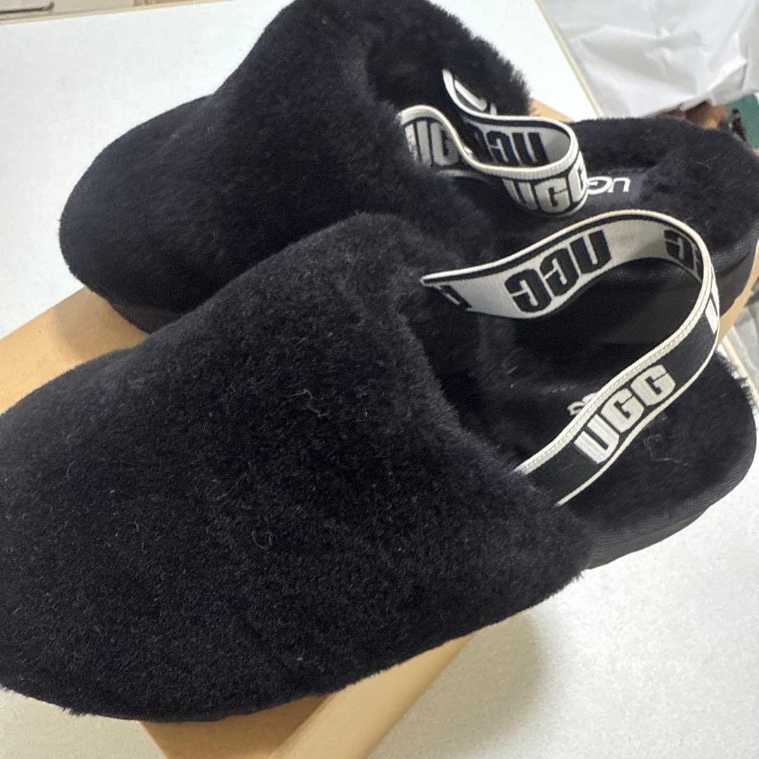 UGG Fluff Yeah サンダル ブラック jp20cm 値下げ中