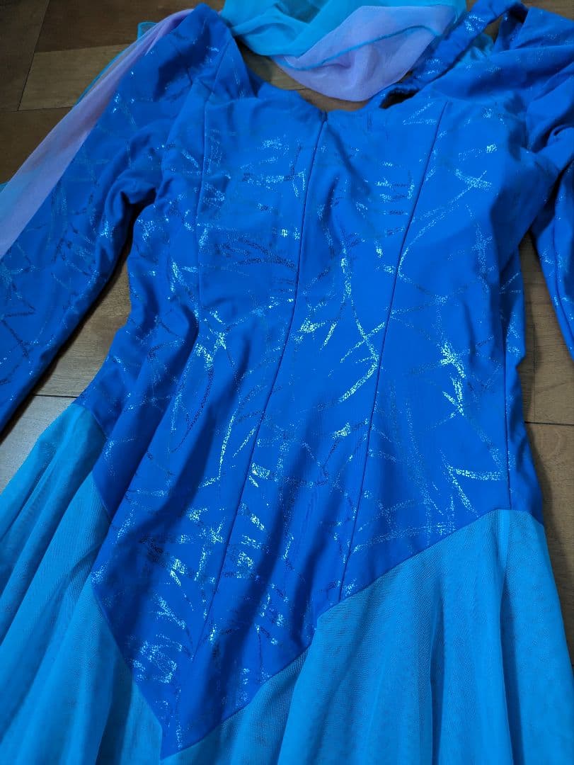 ♡IntheMOOD♡華やかで 上品、軽やかなドレス パーティー、ミニデモ