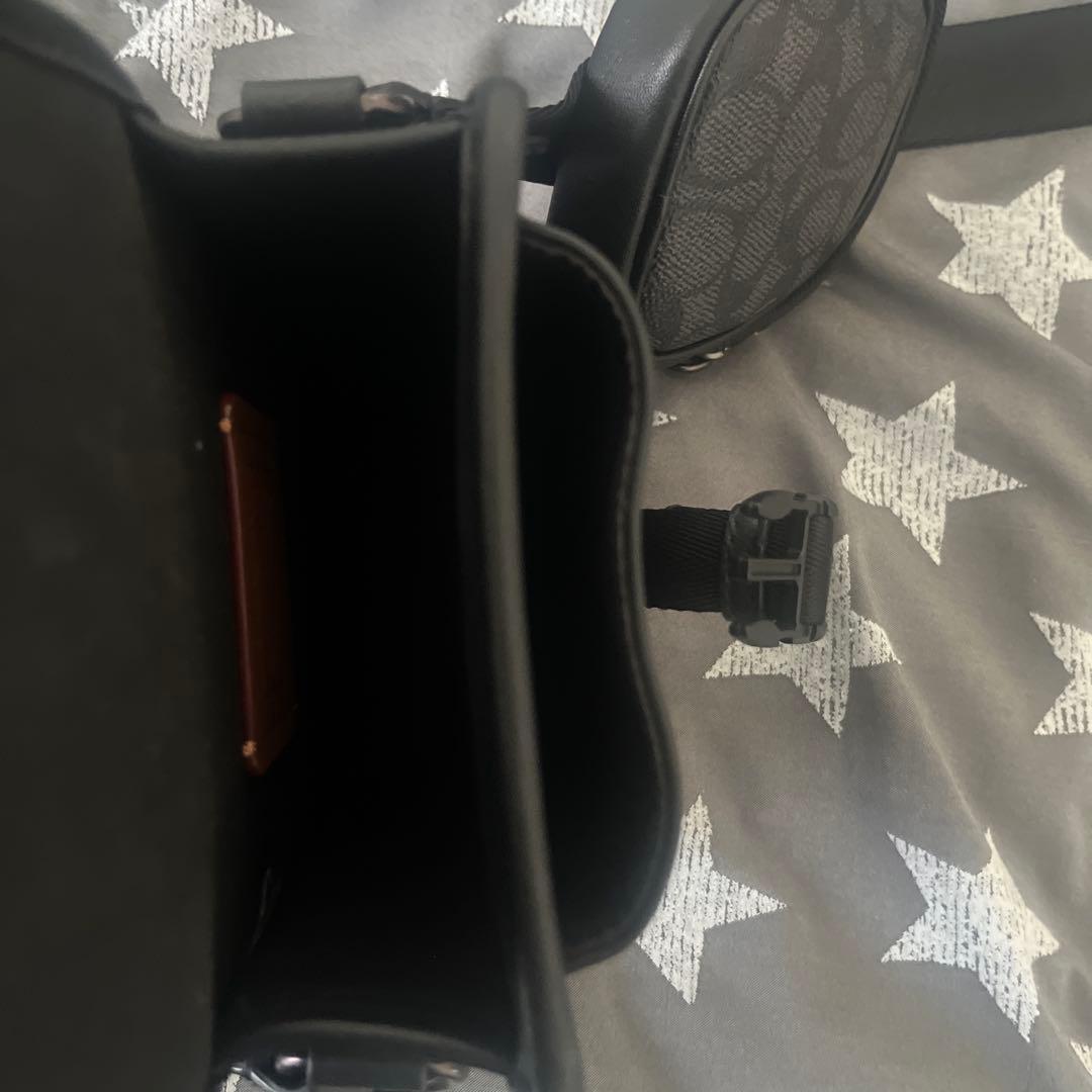 Coach ブラック ショルダーバッグ