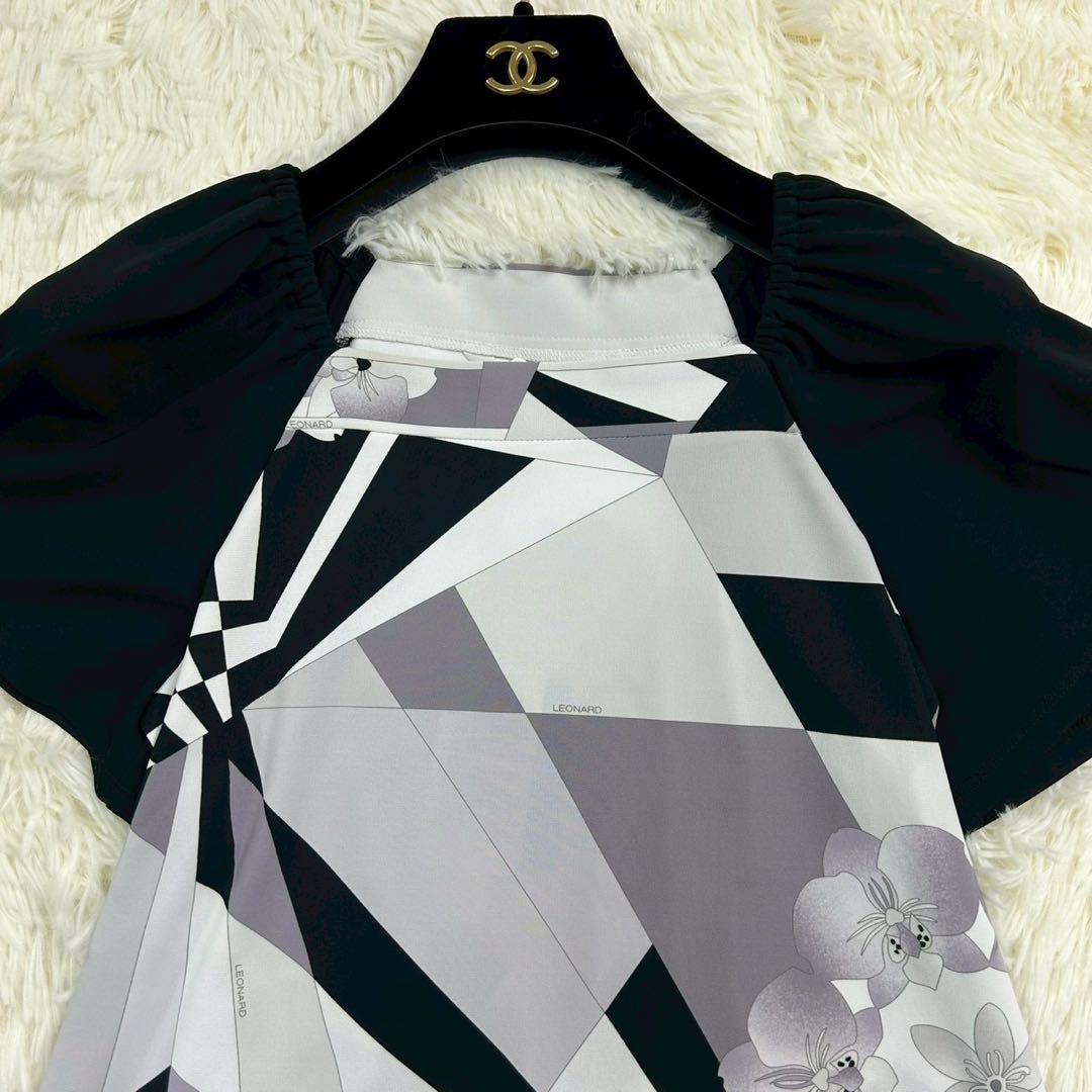 良品　レオナールスポーツ　ワンピース　花柄　ジオメトリック　ブラック系　38