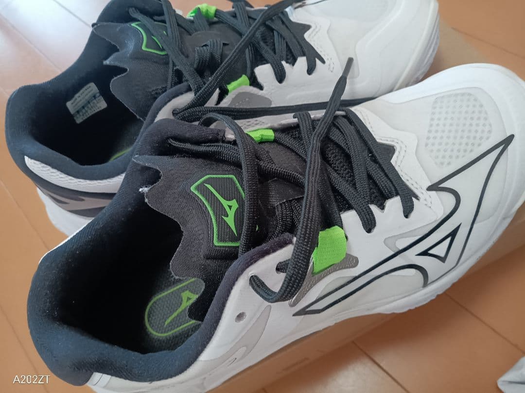 値下げ☆Mizuno バレーボールシューズ ホワイト/ブラック/グリーン24cm