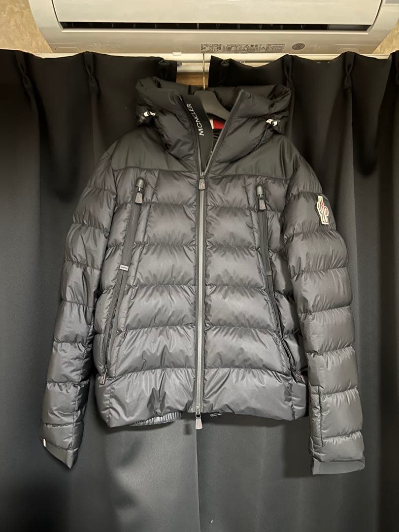 moncler GRENOBLE camurac カムラック　ダウン