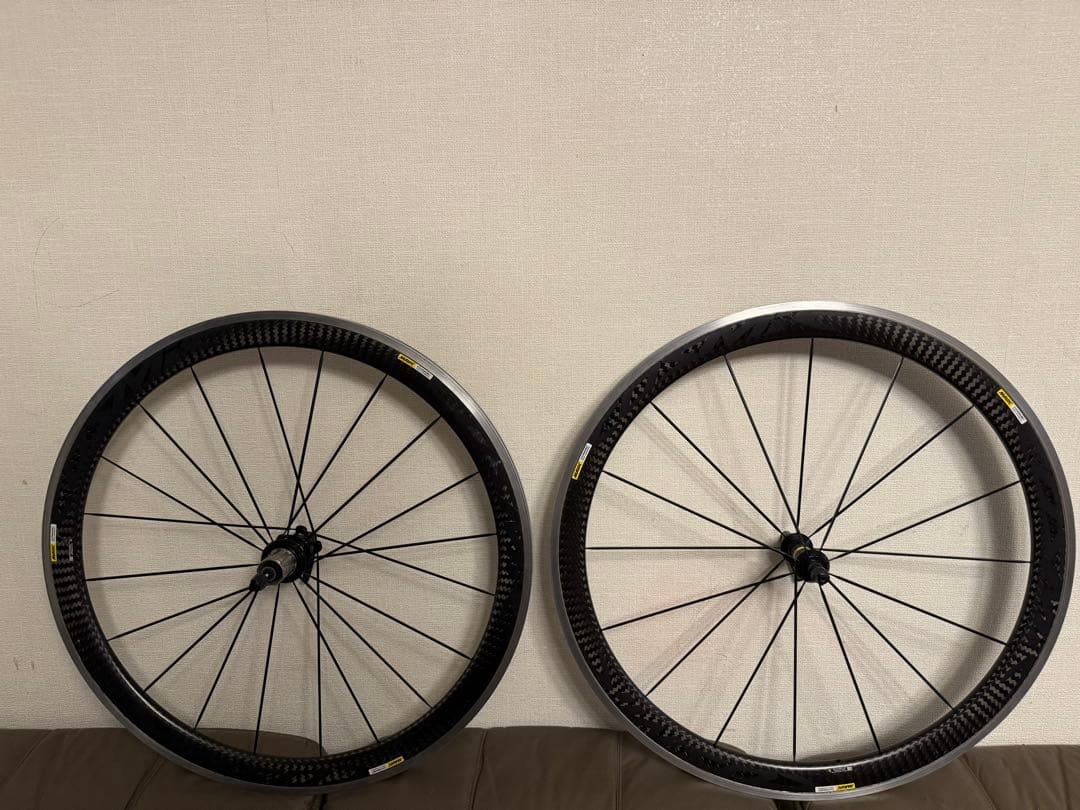 MAVIC COSMIC PRO CARBON クリンチャー