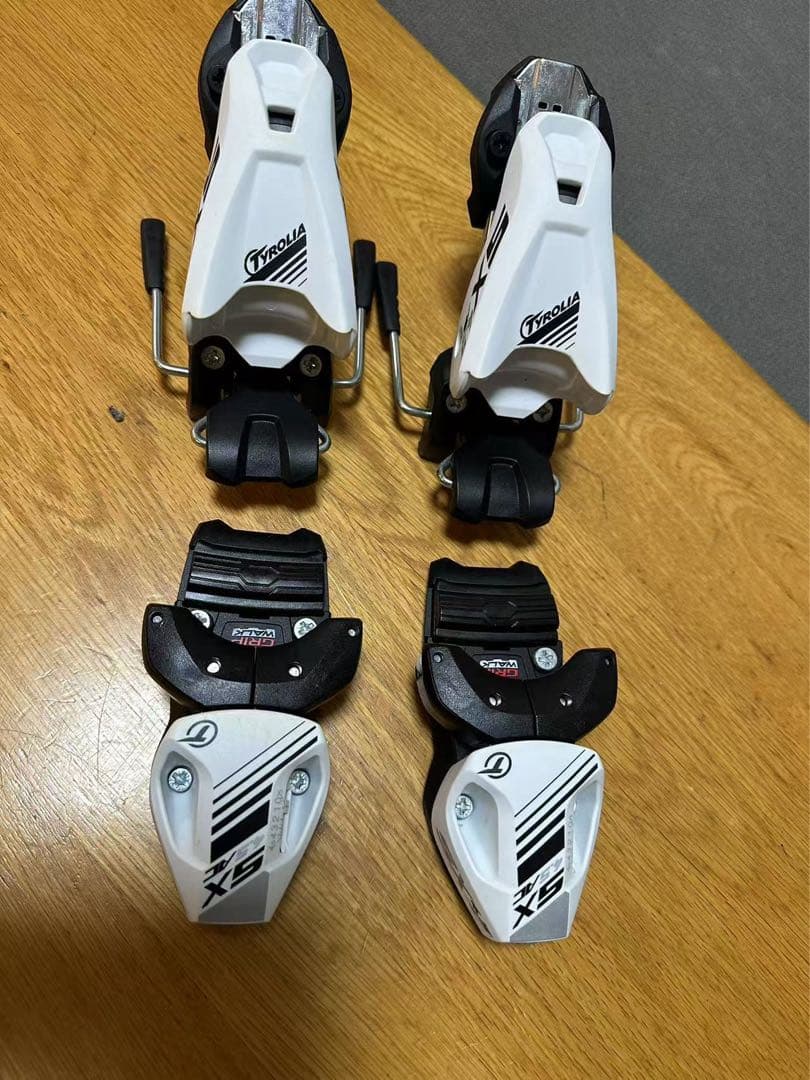 ビンディング　スキー　未使用品