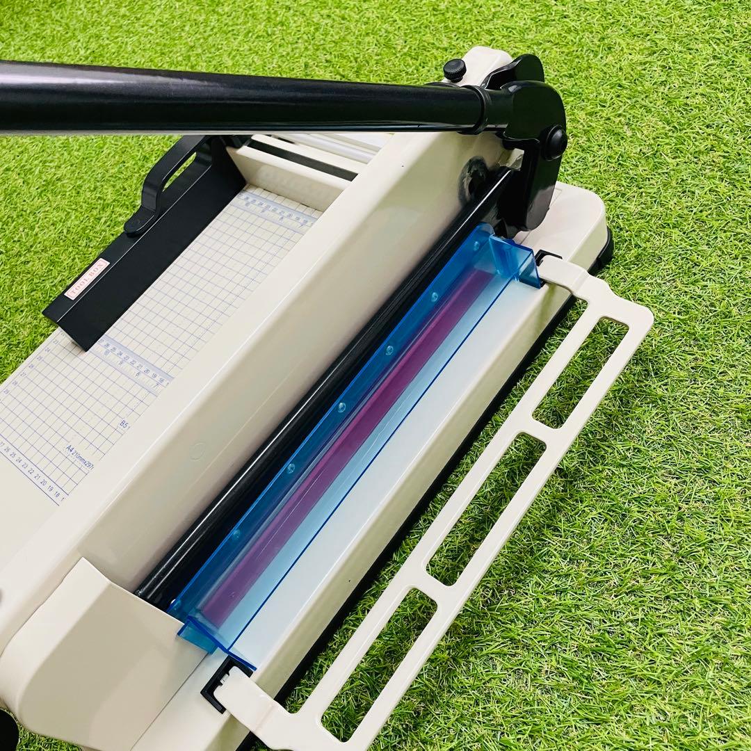 大型ペーパーカッター 裁断機 A4対応 書籍裁断 3.7cm