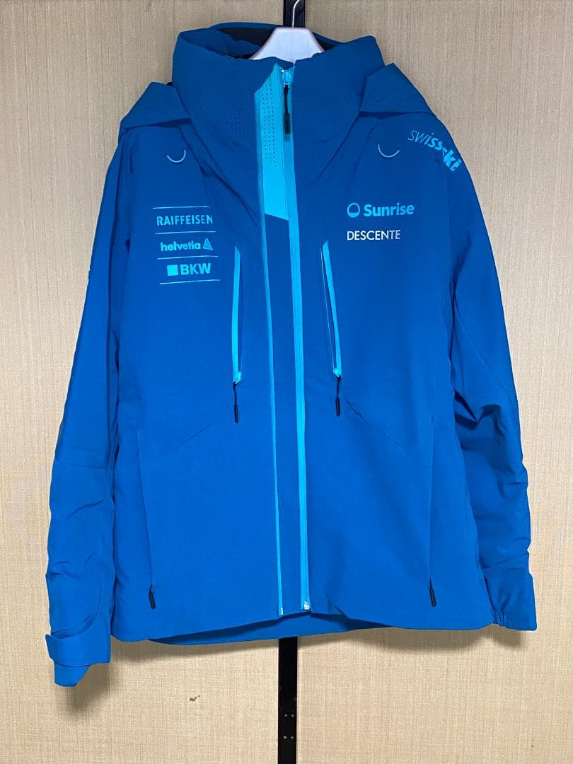 デサント【DESCENTE】《スイスレプリカ》スキーウェア L　上下セット