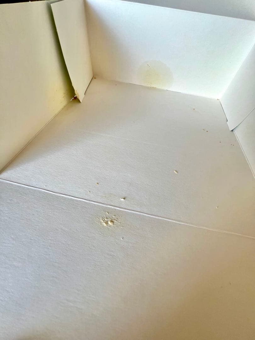 ラデュレとピエールエルメのフェーヴと王冠feve2026オマケ付