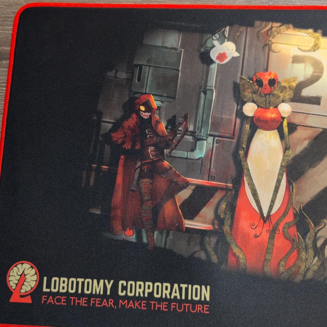 ロボトミーコーポレーション クラウドファンディング プレイマット パッド