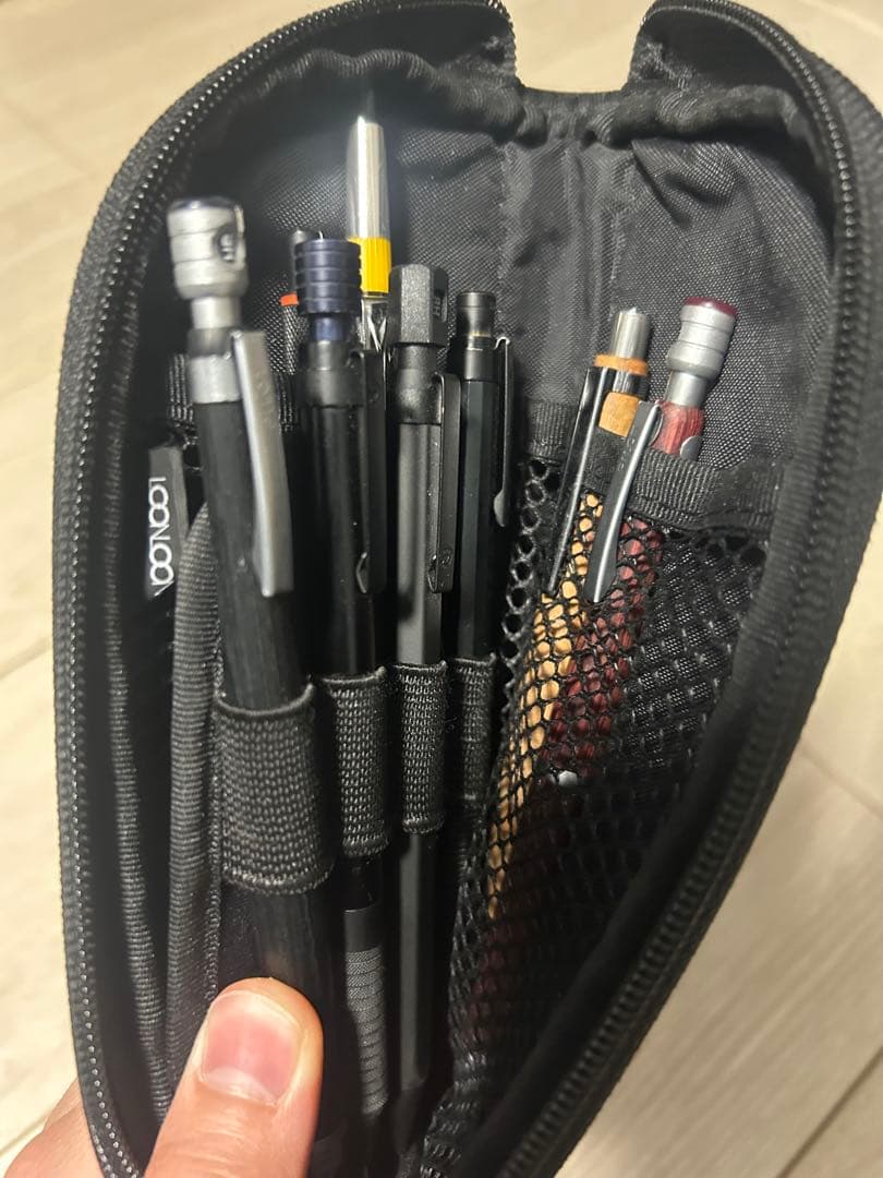 シャーペンまとめ売り 筆箱付き