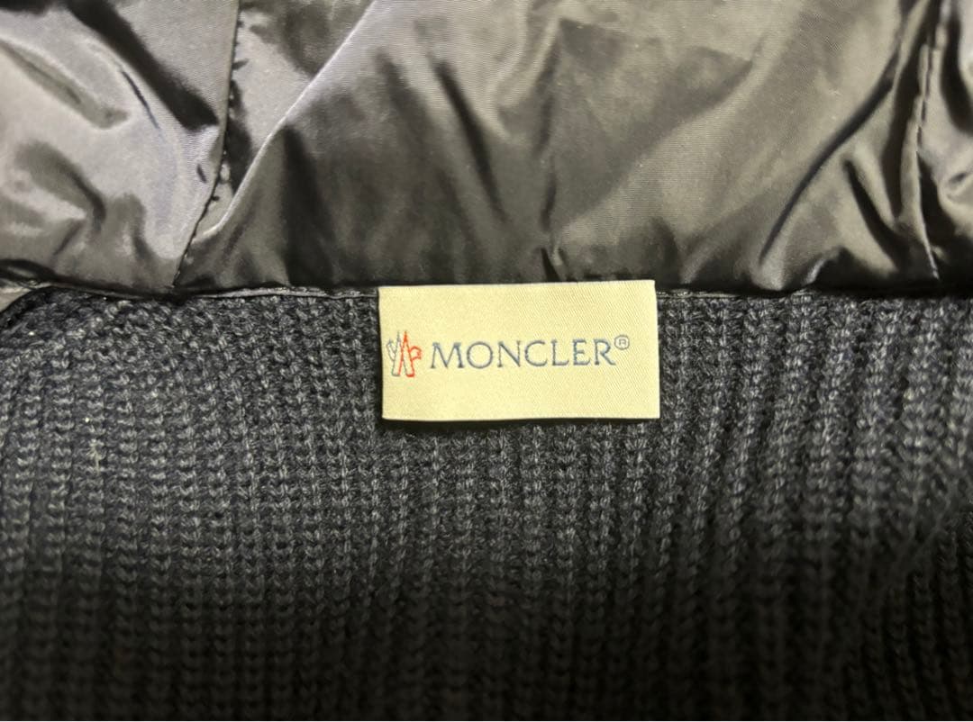 Moncler モンクレール ハイブリッドダウン　ニット フード付き ネイビー