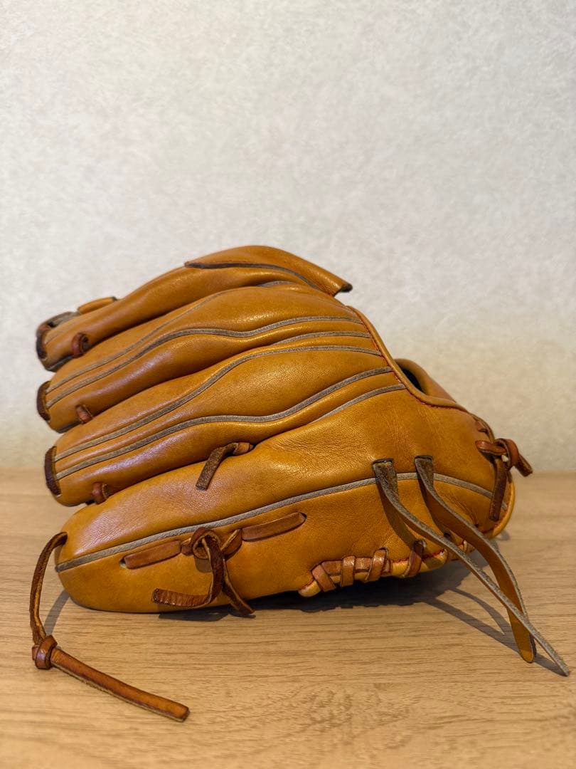 【ゴリラ】アシックス　投手用グローブ　涌井モデル