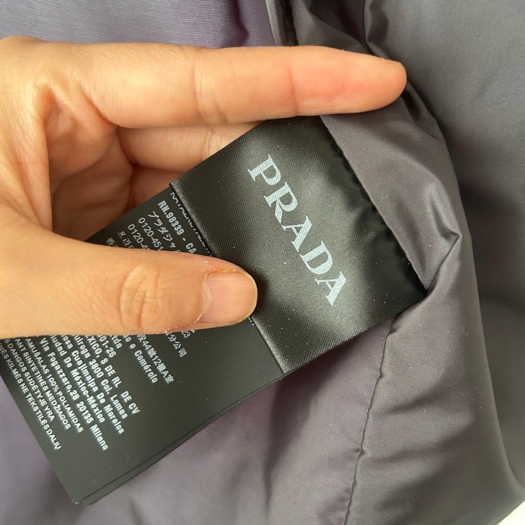 PRADA 三角ロゴ　ナイロン　パーカー　46 トライアングル