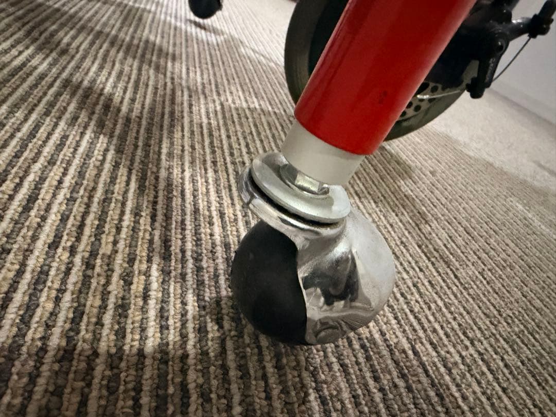 Profhand プロハンド 赤　ペダル付き トレーニングチェア 介護用品