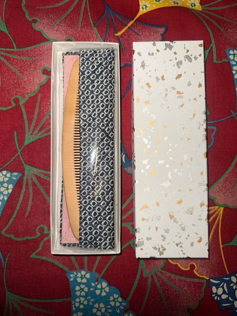 【新品未使用】　木曽伝統工芸品　お六櫛（おろくぐし）　ケース付き　みねばり櫛