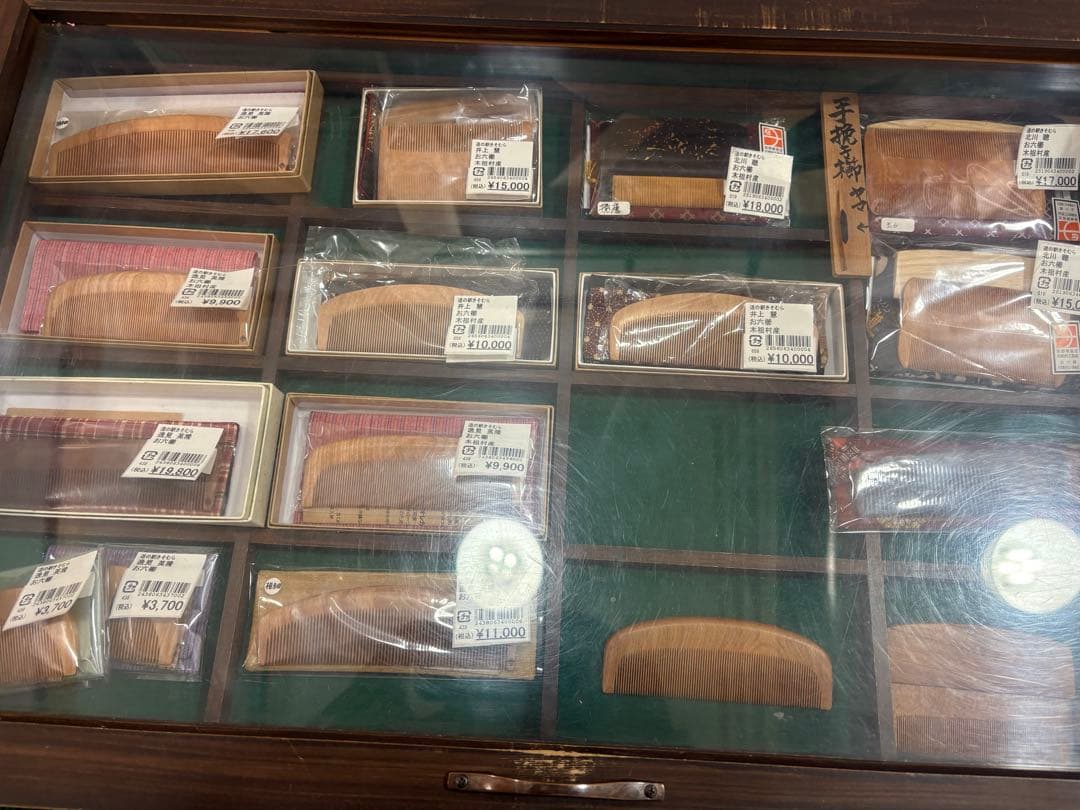 【新品未使用】　木曽伝統工芸品　お六櫛（おろくぐし）　ケース付き　みねばり櫛