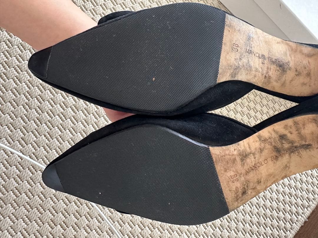 Manolo Blahnik ブラックミュール