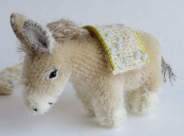 118■ぬいぐるみ作家 五十嵐めぐみ▲ロバぬいぐるみ Kutcha Kacha▼