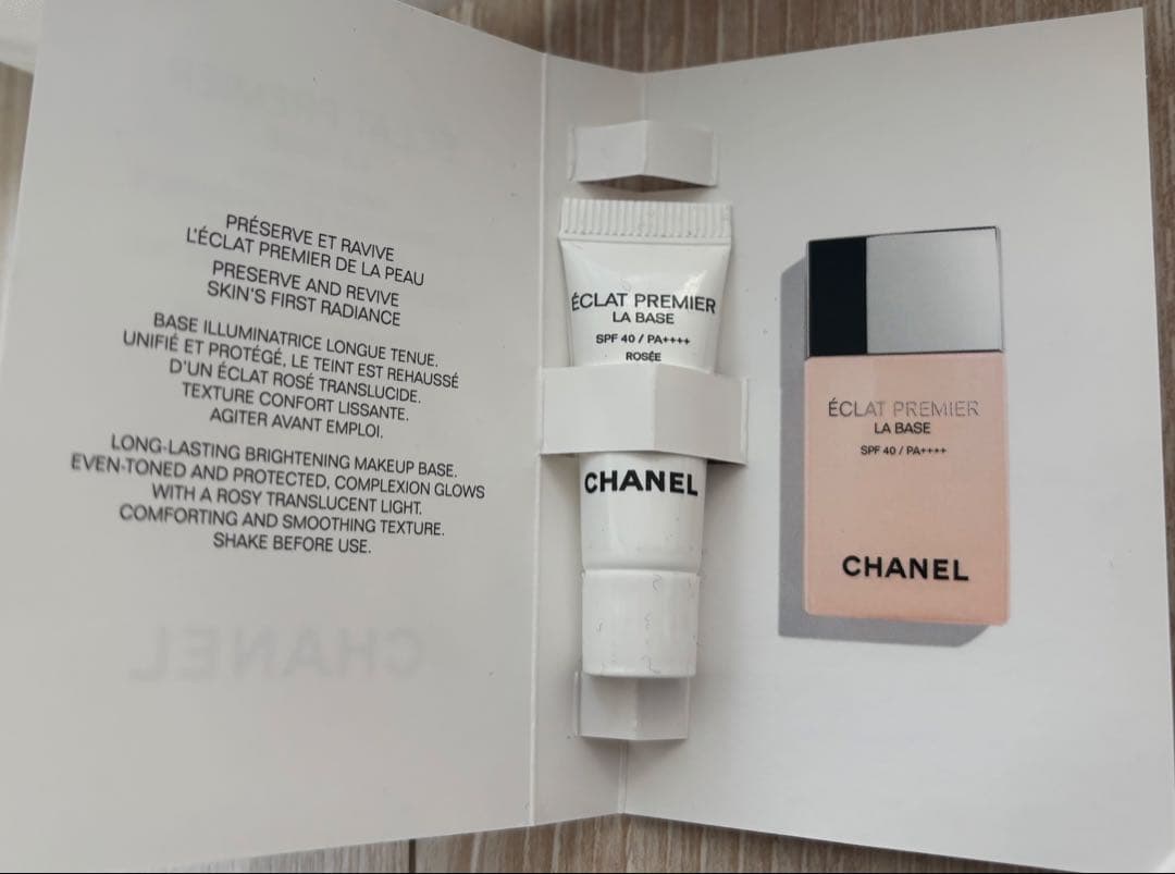 【未使用】シャネル サンプル付き！CHANELエクラ プルミエ ラ バーズ ロゼ