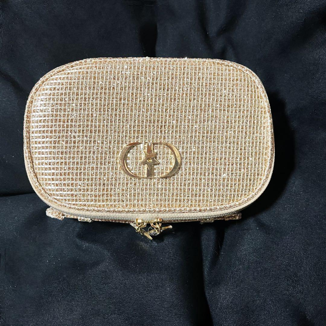 Dior  エッセンス ホリデー 2025 クリスマスコフレ