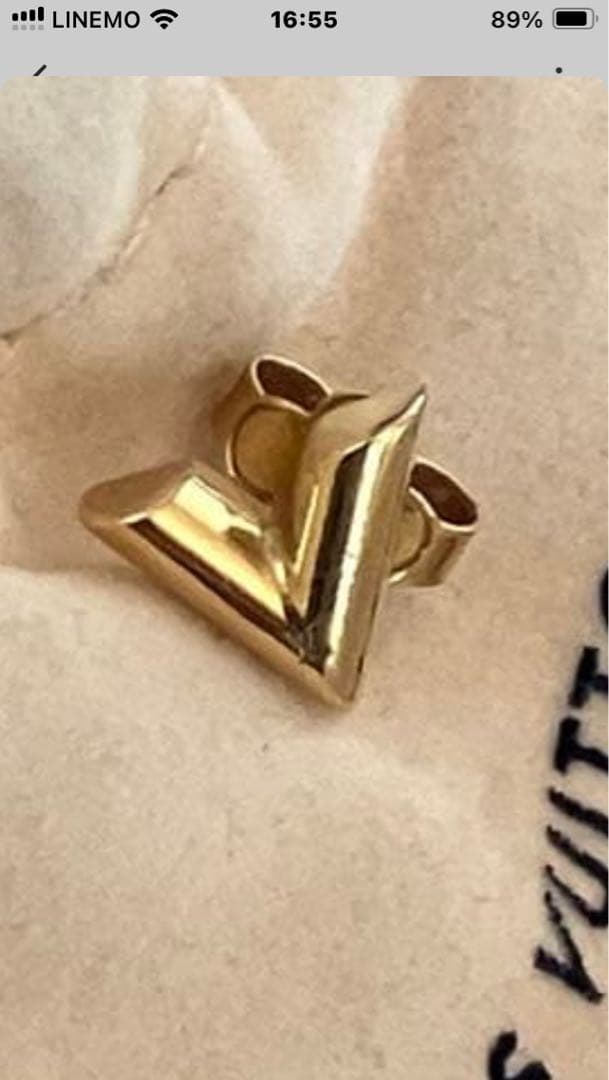LOUIS VUITTON V字型ピアス(エッセンシャル片耳用)