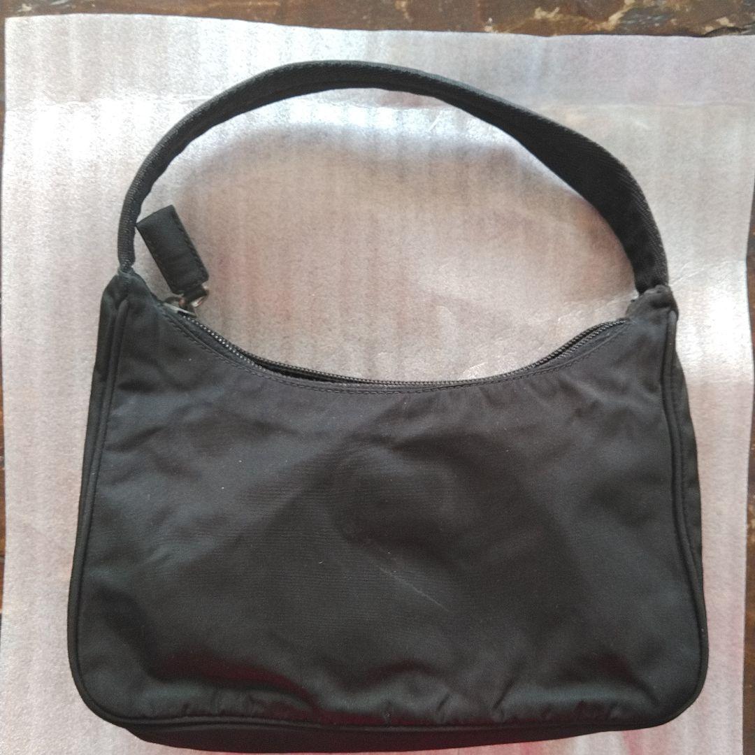 PRADA ブラック ミニアクセサリーバッグ