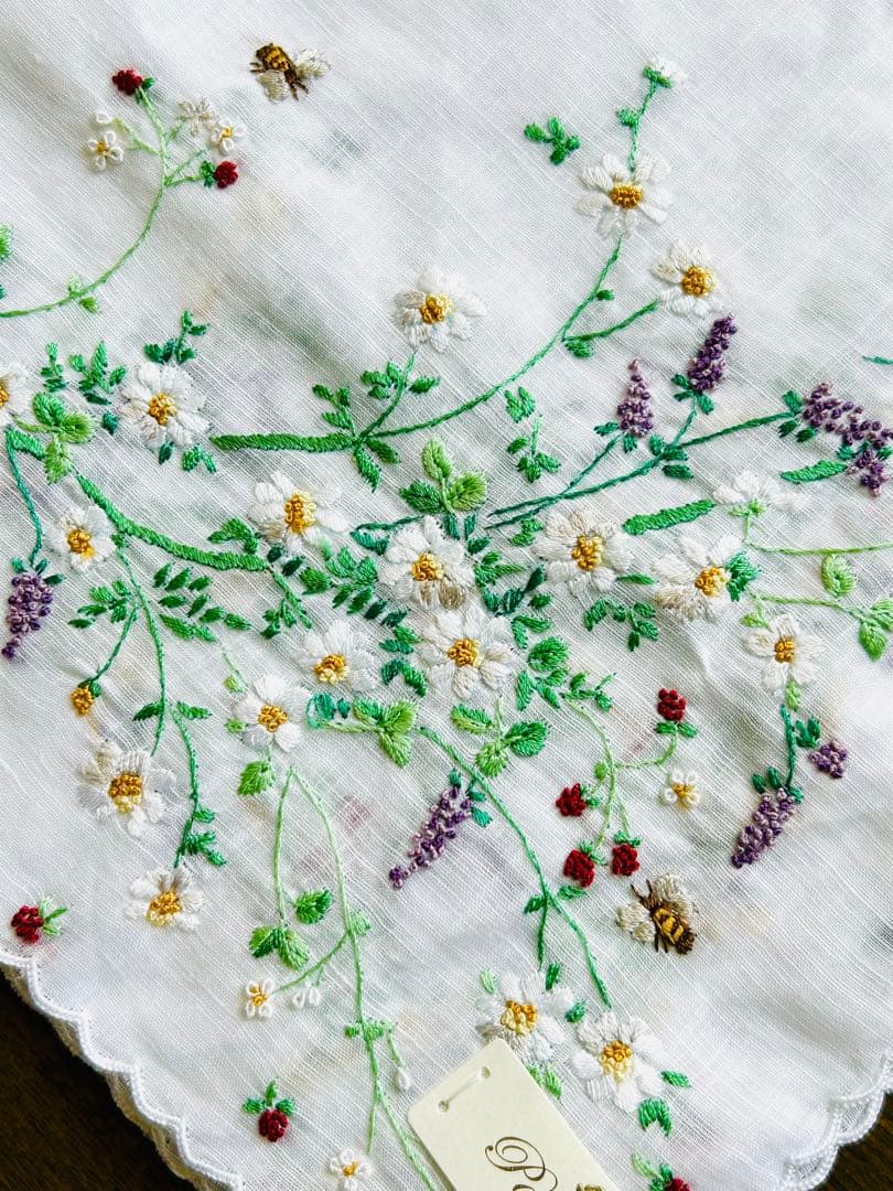 手刺繍ハンカチ　「マイガーデン」ポアンポアン