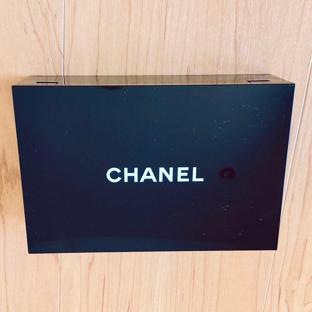 【シャネル4点セット】ボックス、アロマストーン、メイクブラシケース、ネイルケア