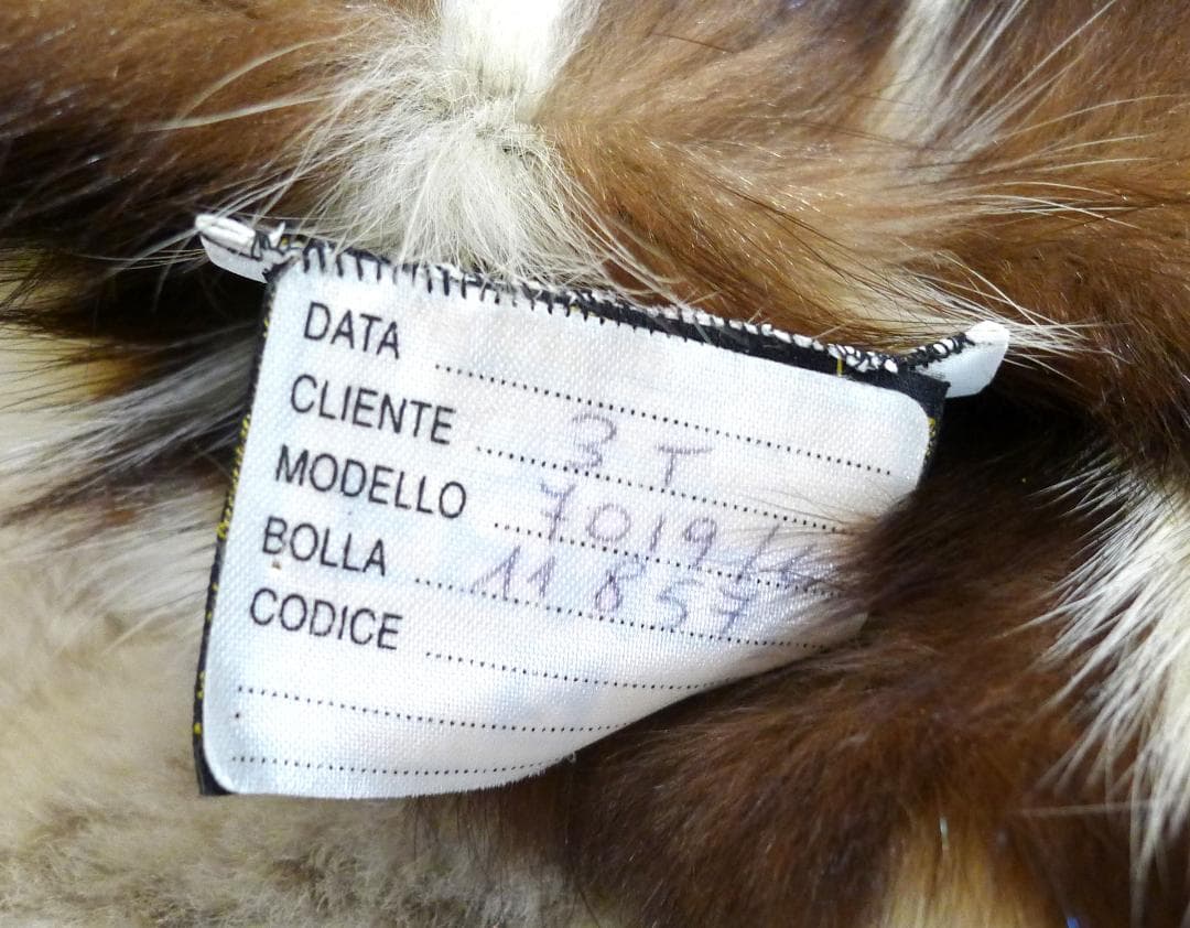 【FENDI】ブラウン＆ホワイト ウィーゼルFURスヌード未使用新品（専用箱付）