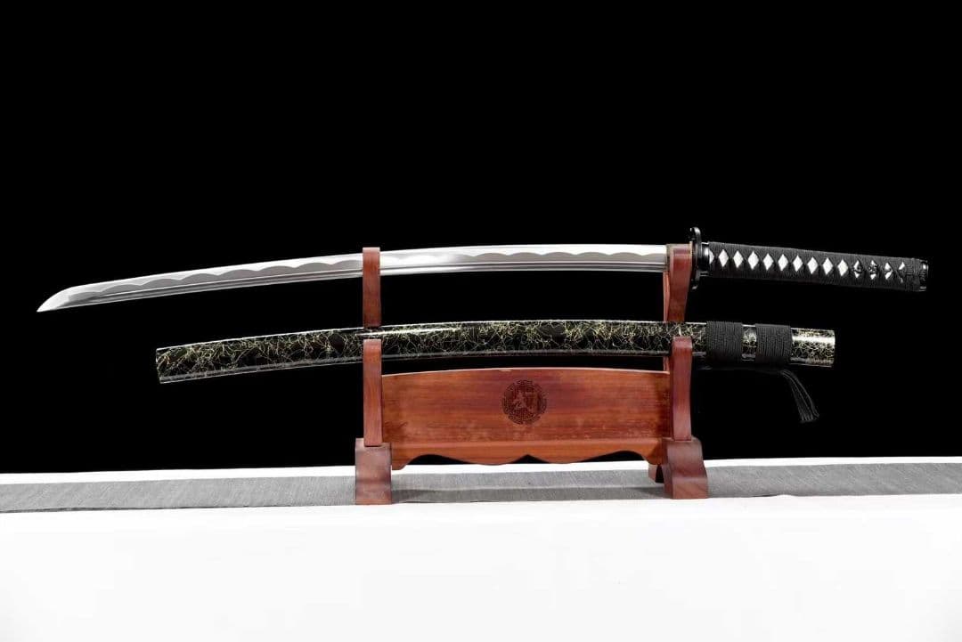 【金糸武蔵】古兵器 武具 刀装具 日本刀　模造刀 居合刀 武士道 鑑賞用 美術刀