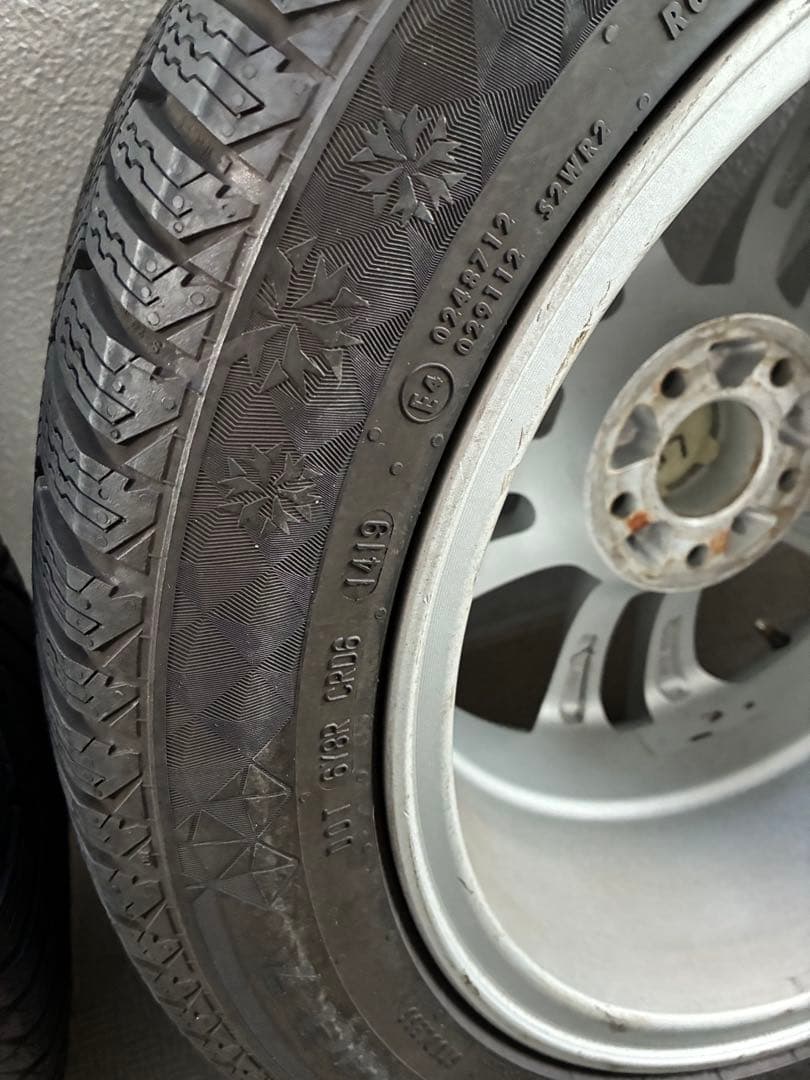 スタッドレス　コンチネンタル　ホイールセット　メルセデスベンツEクラスW212