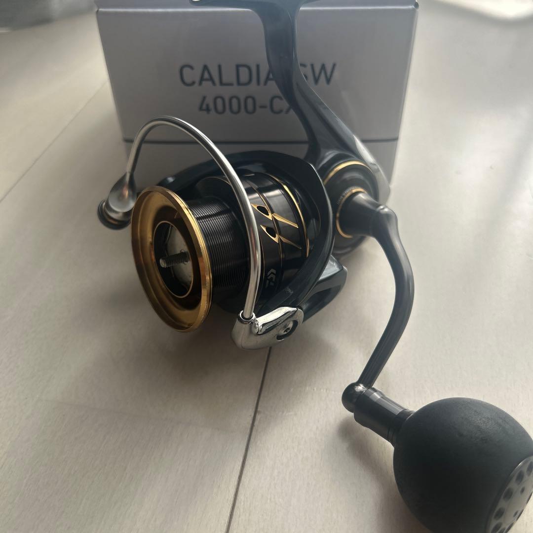 ダイワ　22カルディアSW 4000-CXH ドラグノブ無し