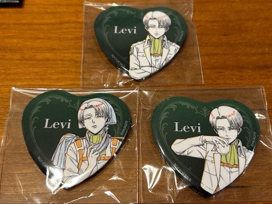進撃の巨人　リヴァイ　缶バッジ　特典　POPUPSHOP