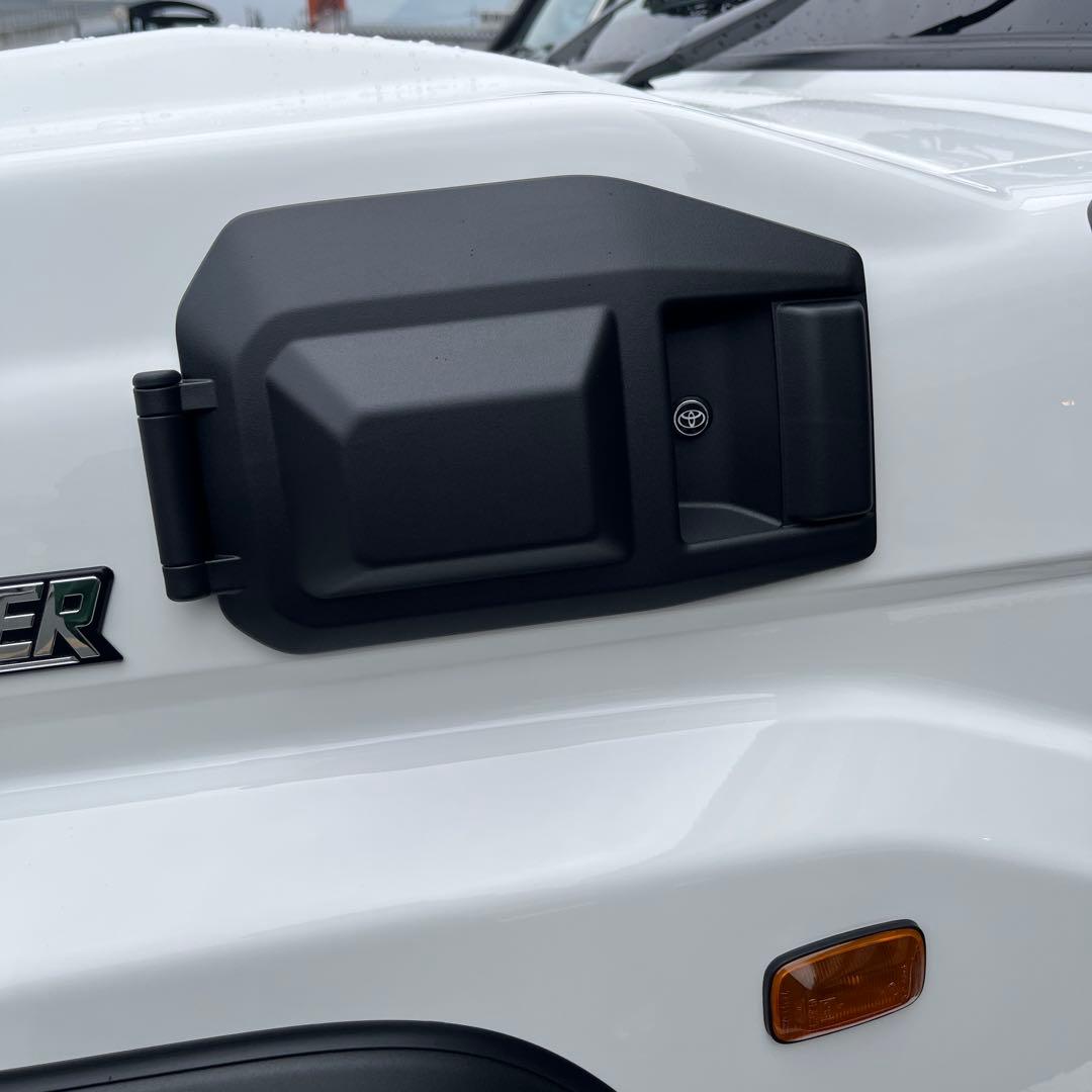 即納可　再再販ランクル70 GDJ76 セキュリティキー付リッドカバー