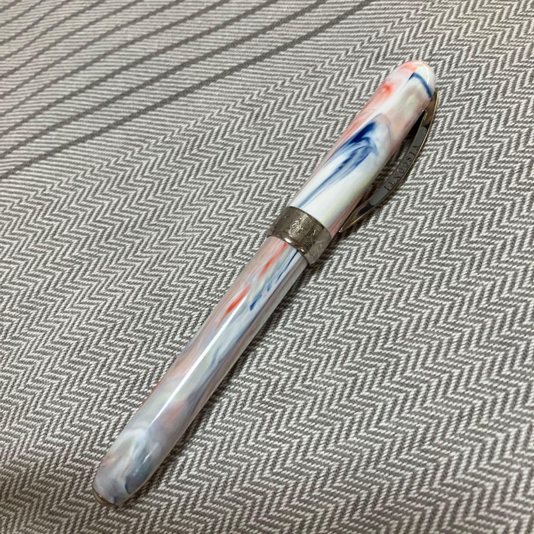 万年筆　visconti ビスコンティ　メリーゴーランド