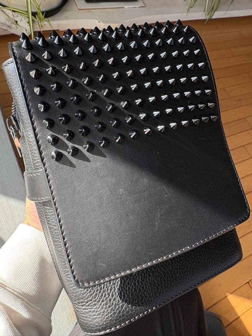 スタッズデザイン ショルダーバッグ