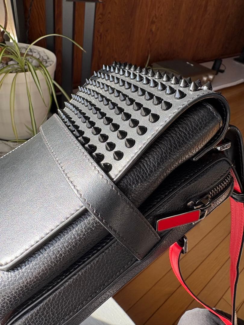 スタッズデザイン ショルダーバッグ