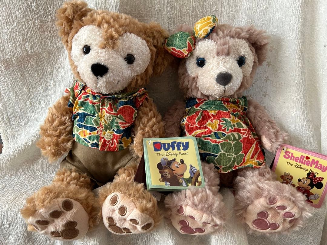 ハワイ　アウラニ限定　ダッフィーシェリーメイ　ペアぬいぐるみ　新品タグ付き