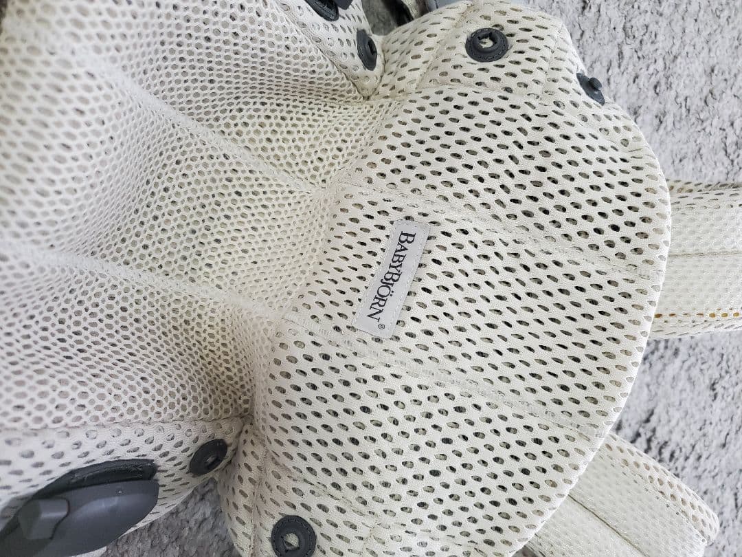 BABYBJÖRN ベビービョルン ハーモニー メッシュクリーム