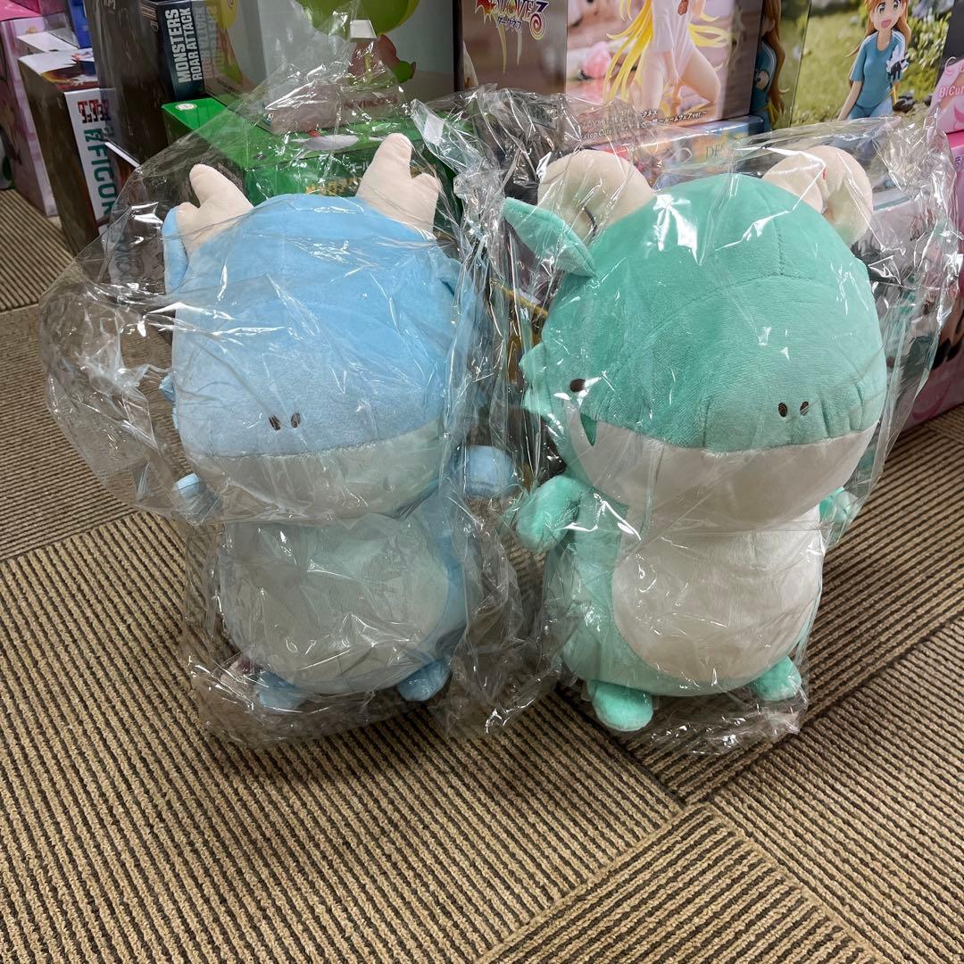 かいじゅう　せかいせいふく　ぬいぐるみ30cm 4種