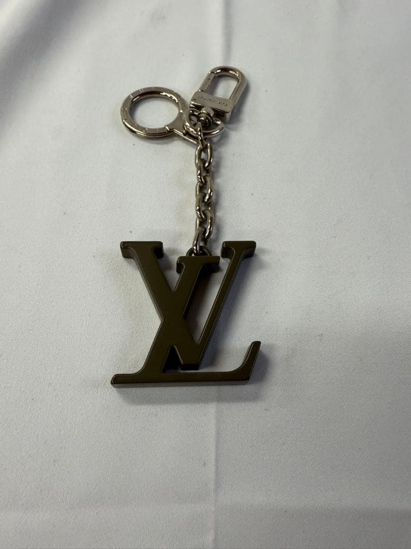 Louis Vuitton ロゴキーホルダー ブラック艶消し