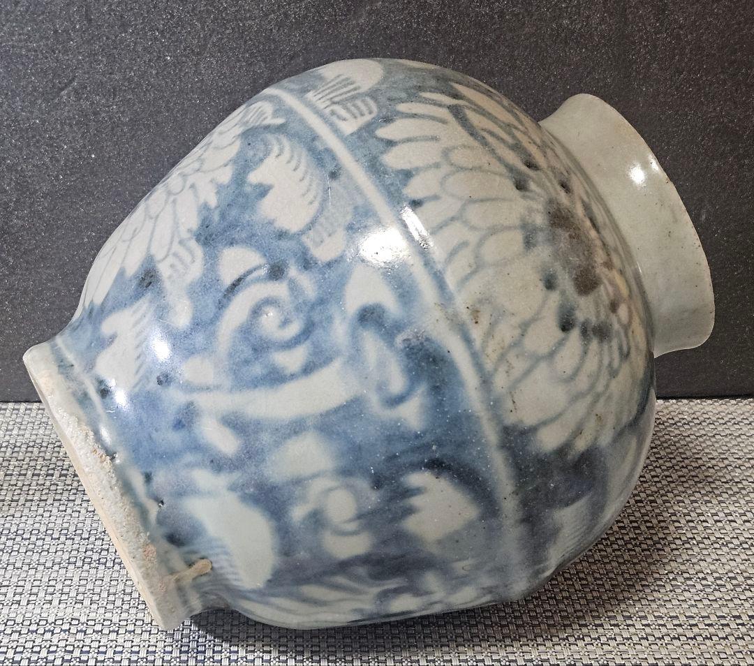 明朝 明代　中国古陶磁　中国南方系　青華　 古染付　花の図　胴継ぎ　壺　花入れ