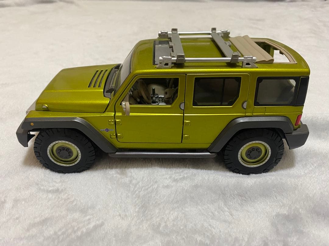 ミニカー Maisto Jeep Rescue Concept 1/18
